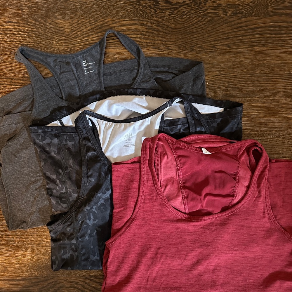Maternity Athletic Tops